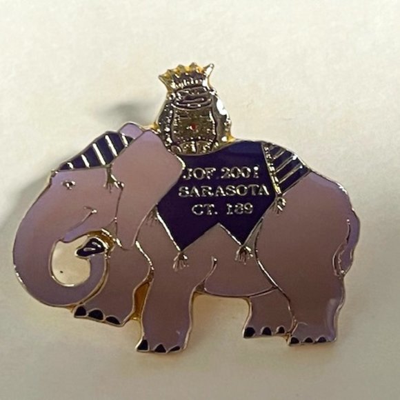 Jesters of Florida 2001 Sarasota Elephant 189 Metal Enamel Lapel Hat Pin - Picture 1 of 7